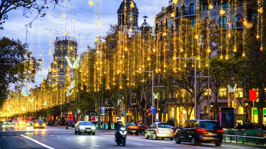 barcelona christmas lights 900x506px